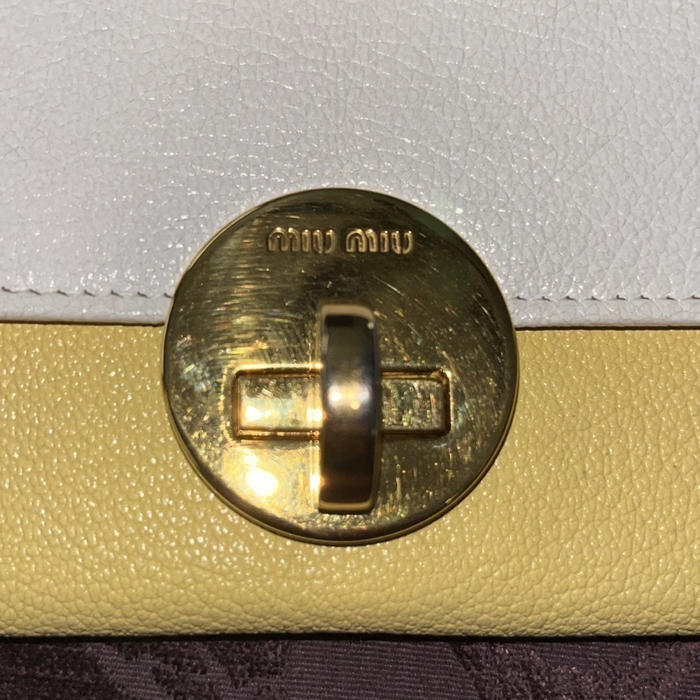 Miu Miu Bi-Color Wallet - Picture 2 of 10